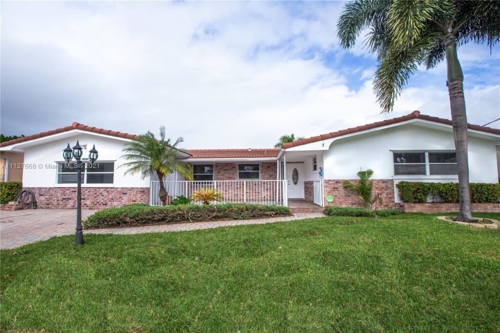 loan closing in Hollywood, FL 33020