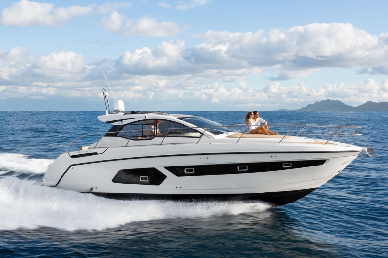 azimut private yacht finance nancy gonzalez
